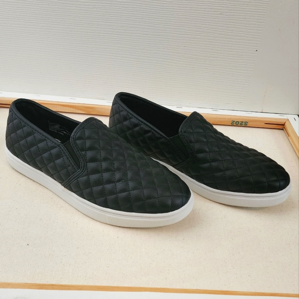 Cat & Jack, size 5, black shoes